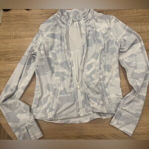 90 Degree By Reflex Light Gray Camouflage Jacket